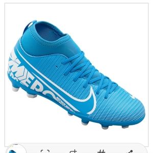 Soccer cleats